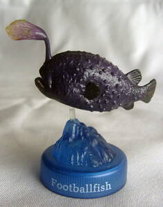 海洋堂「海洋深層水 MIU(ミウ)」ボトルキャップ・フィギュア「深海生物１」チョウチンアンコウ