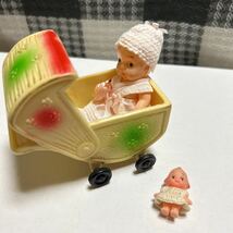 昭和　レトロ　人形　セルロイド　ベビー　乳母車　ベビーカー　ソフビ_画像1