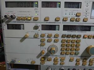 ANRITSU MS555 無線機テスタ 25MHz～１GHｚ　ジャンク