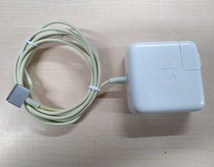 ●Apple　45W Magsafe 2 Power Adapter/A1436/14.85V~3.05A　アダプタ