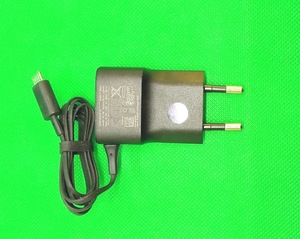●Nokia / Microsoft - Wall Charger AC-18E - Micro USB Black　アダプター