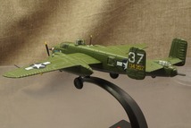 ★アメリカ爆撃機　ノースアメリカン B-25H ミッチェル　1/144　911044_画像3