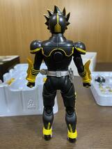 30) S.H.Figuarts（真骨彫製法）仮面ライダーオーズ ラトラーター コンボ_画像5