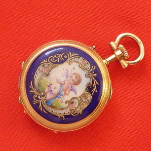 ★18金無垢ケース裏蓋天使のエナメル装飾・小さな時計の画像2