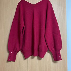 クリスマス特集 袖パール付きVネックニットトップス レッド