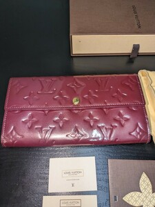 LOUIS VUITTON ルイヴィトン ポルトフォイユ・サラ ヴェルニ モノグラム　エナメル M93524 紫 長財布 レディース