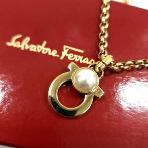 1円スタート Salvatore Ferragamo フェラガモ パールモチーフ ガンチーニ ネックレス 箱付き ゴールドカラー アクセサリー