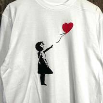 BANKSY・バンクシー・風船と少女・白・長袖・XL_画像2