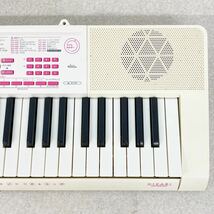 【美品】CASIO 電子キーボード LK121 AC 楽譜付_画像3