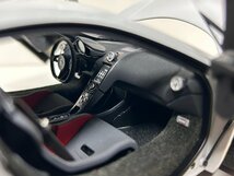 セール品　AUTOart 1/18 McLaren 675 LT 2016 silica white　マクラーレン_画像8