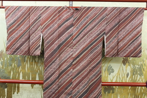 Art hand Auction مجموعة معطف Kimono Konjaku 6123 Michiyuki سلسلة مختارة خاصة من الحرير الخالص Ichikoshiji لوحة شمعية مرسومة يدويًا بنمط كامل معطف أنيق بطول 86 سم, موضة, كيمونو نسائي, كيمونو, معطف, علي الطريق