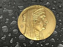 レプリカ エジプト プトレマイオス２世 コルヌコピア 古代ギリシャ 金貨 硬貨 コイン BC283~246 アンティーク キーホルダーペンダント G05_画像1