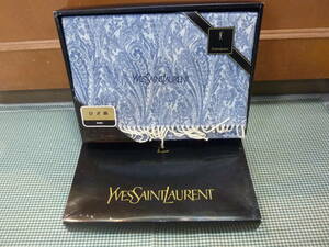 未使用!★YVES SAINT LAURENT ◇ イヴサンローラン　ひざ掛け ◇ 毛100%★