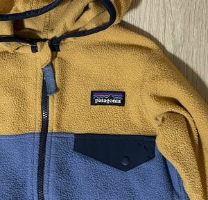 19年製 キッズ ベビー 90cm 程 パタゴニア マイクロD スナップT フーディー フリース ジャケット 2T 子供 PATAGONIA フルジップ 2トーン