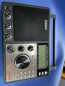 1円スタート　ポータブルBCLラジオREDSUN RP2100