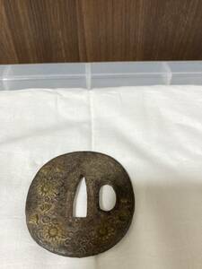 日本刀 刀剣 拵え 刀装具 菊柄　花柄　時代物　鍔 つば 鉄 