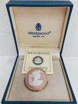 wedgwood ウェッジウッド ブローチ 金縁 ゴールド CAMEO カメオ ピンク貴婦人 アクセサリー アンティーク _画像2