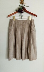 【ketty】◆ケティ スカート size 3 ◆ベージュ系 光沢感 ◆日本製 