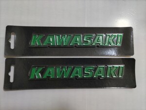 横浜発/未使用/未開封//KAWASAKI/カワサキ/エンブレム/タンクエンブレム/クラシック/Z2/旧ロゴ/2枚セット/長期間倉庫保管品/濃いグリーン/