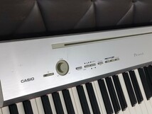 管理903 CASIO カシオ キーボード パールホワイト調 電子ピアノ 楽器 PX-150WE 簡易チェックのみ アダプター ダンパーペダル付き ジャンク_画像4