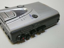 管理1340 SONY ソニー TCM-400 カセットテープレコーダー 通電確認済み ジャンク_画像4