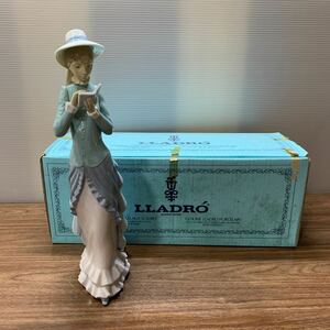 リヤドロ 読書する貴婦人 陶器人形 NO.5000 LLADRO 置物 アンティーク レトロ ヴィンテージ インテリア 雑貨 おしゃれ 少女 (石328