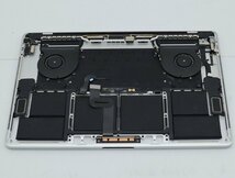 【1円スタート】Apple MacBook Pro 15インチ 2018 シルバー 2880x1800 A1990 EMC3215 ロジックボード欠品_画像7