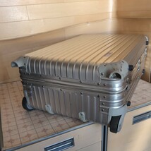 　RIMOWA リモワト　2輪　アルミスーツケース　中古_画像5