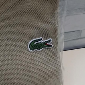 美品 LACOSTE ラコステ PH7937J-99 半袖 ポロシャツ スリムフィットソリッド カーキ 新品タグ付きの画像2