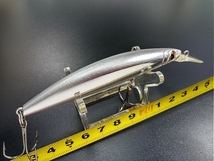 廃番 シマノ オシアミノーベイスペシャル 95SMD #シャイニングレッドベリー USED 高速8の字神戸釣法 DISCONTINUED SHIMANO OCEA MINNOW_画像2