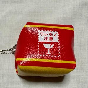 注意書きCUBEポーチ チェーン付き ワレモノ注意