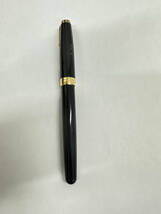 【BF-5248】parker パーカー 万年筆 黒メイン 金キャップ　ブラック ゴールド 現状品 刻印あり インク未確認 多少の汚れあり 良品_画像1