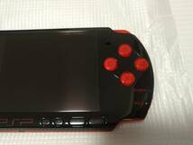 ☆新品同様☆ 超希少色 PSP - 3000 ブラック レッド black red SONY メモリースティック付 本体 psp3000 × 新品 未使用 _画像4