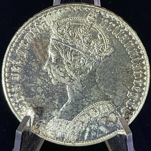 【麗】老練家コレクター収蔵品 1887年 イギリス ヴィクトリア女王 ゴチッククラウン銀貨 癒しのイエロートーン 銀貨保証 時代物保証…U