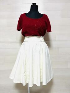 Aya＊トップス キラキラ スパンコール 鮮やかな赤色 ふわふわニットセーター×フレアスカート 円形スカート リボンベルトが可愛い 