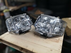 トヨタ ハイエース 200系 3型 後期 ワイド GL 純正 ヘッドライト 左右set 中古 美品 HID バラスト付 刻印66　レジアスエース