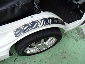 ダイハツ ハイゼットトラック ハイゼットジャンボ S500 S510P共通 ステップガード スカッフプレート 左右 シマ板 縞模様 ステンレス製