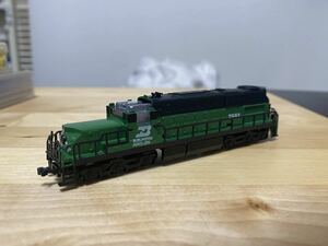 Nゲージ Model Power - 7551 - Locomotive, Diesel, Alco RSD-15 - Burlington Northern ユーゴスラビア製 