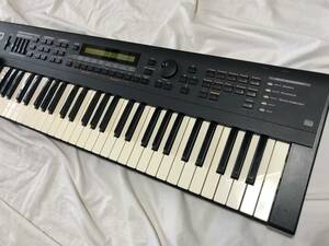 Roland ローランド XP-30 シンセサイザー キーボード