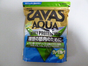 【新品】ザバス(SAVAS) アクアホエイプロテイン100 グレープフルーツ風味 800g 明治　☆2023H2YO2-MIX11J-251-43