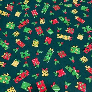 【49】クリスマス 生地はぎれ　プレゼント　柊　ひいらぎ　グリーン　緑　キルト　パッチワーク