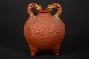 【和】(7565)　時代古作　時代常滑焼花生　龍彫刻　朱泥壺　花瓶