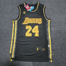 新品　ロサンゼルス・レイカーズ　Los Angeles Lakers Lakers　コービー選手　NBA　ゲームシャツ　Kobe　ユニフォーム　90s ブラック　L_画像1