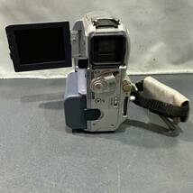 SONY ハンディカム DCR-PC105 デジタルビデオカメラ バッテリー付き 通電確認済み 画面うつりません ソニー_画像2