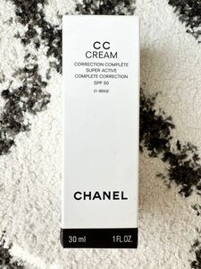 【新品未使用】【ショッパー付き】CHANEL シャネル　CCクリーム　N 21 ベージュ　日焼け止め乳液　メークアップベース