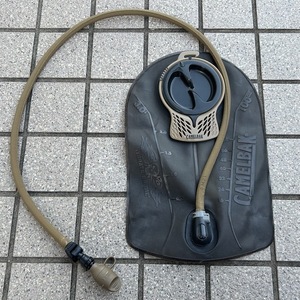 米軍　CAMELBAK　キャメルバッグ　３Ｌ　ミリタリー　良品 .3