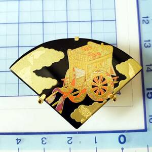 Art hand Auction Stored item, unused, lacquer, hand-painted, imperial carriage, gold lacquer, gold 2WAY brooch, obi clasp No.S437, women's kimono, kimono, Japanese accessories, Obidome