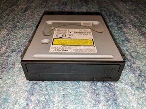 0511u1046　パイオニア BD-R 16倍速書込 S-ATA接続 ブラックトレー仕様 BD/DVD/CDライター バルク ソフト無し BDR-209BK 同梱不可