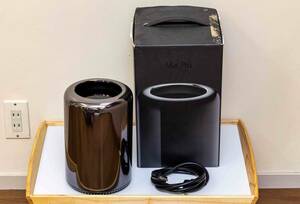 Mac Pro (Late 2013) 3.5GHz 6-Core Intel Xeon E5 / 32GB / SSD 512GB　中古品　動作確認済み 