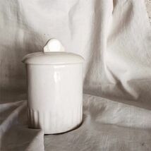 フランスアンティーク 重厚な白の集約と蓋付きポットa 18.5cm 陶器 キャニスター プレート ヴィンテージ オブジェ 器 保存瓶 皿 キッチン_画像1